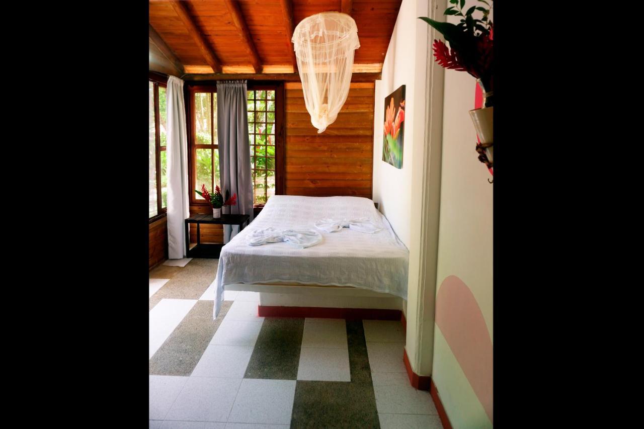 Los Robles Capurgana Hotel Exterior photo
